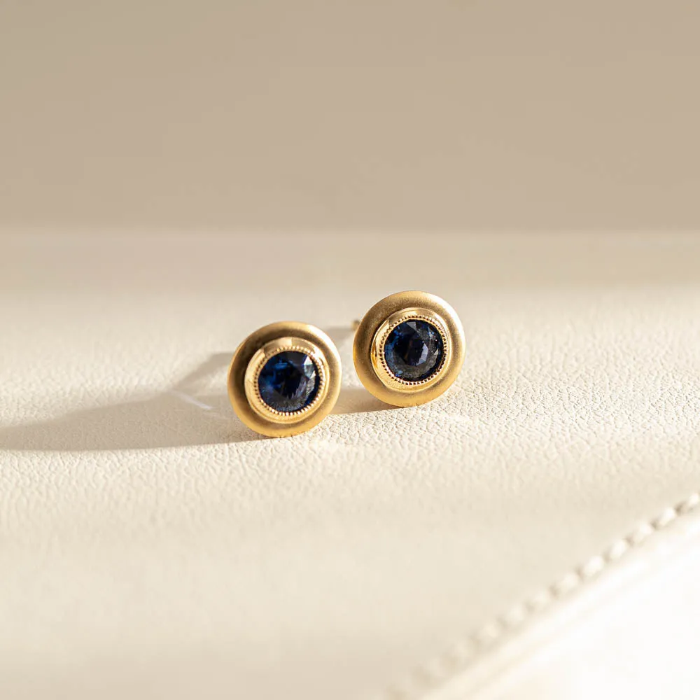 18ct Yellow Gold Sapphire Stud Earrings