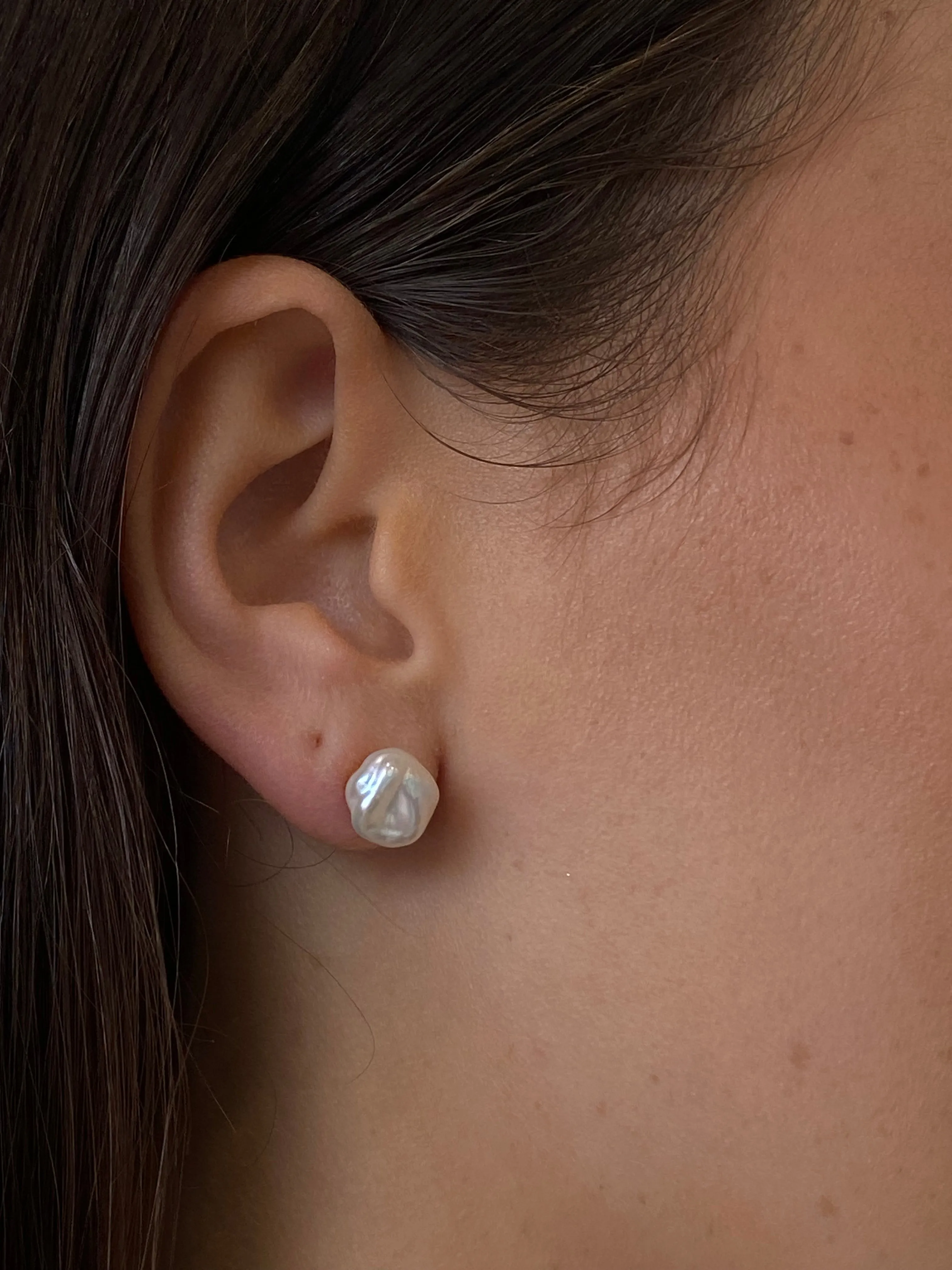 Baroque Pearl Studs 10mm Gold