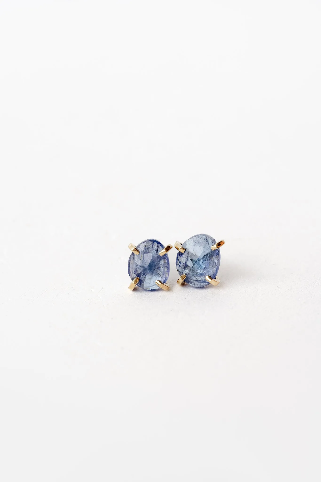 Elements Spectra Studs