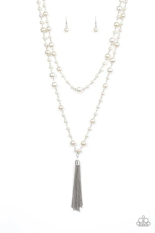 Paparazzi Necklace ~ Social Hour - White