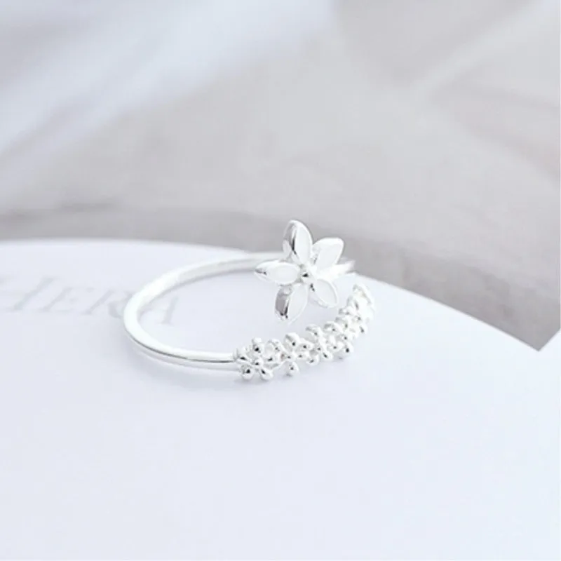 Resizable Silver Ring with Fresh Flowers