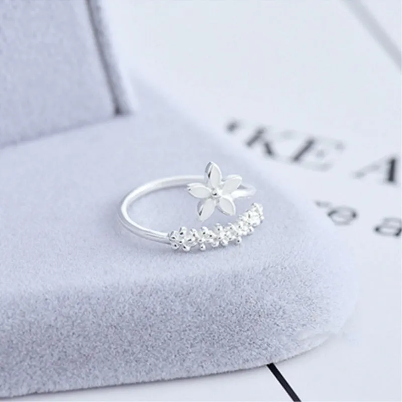 Resizable Silver Ring with Fresh Flowers